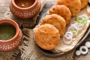 famous street food of Rajasthan Pyaaz ki Kachori 