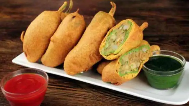 Best selling street food in jaipur | Mirchi vada