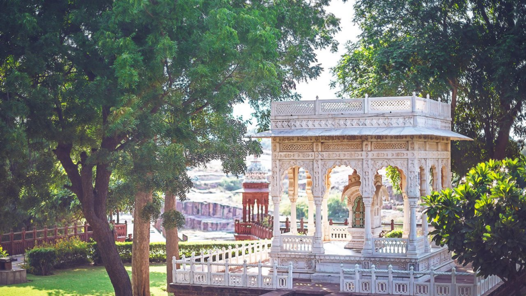 The tranquil white marble cenotaph of Jaswant Thada.